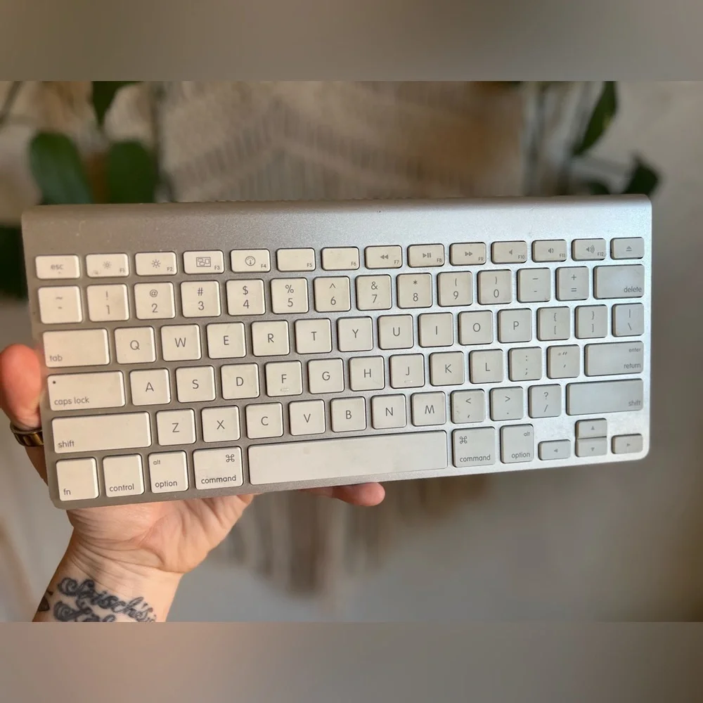 Apple Wireless Keyboard A1314 Bluetooth Aluminum Mac iMac QWERTY US Layout